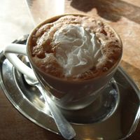 Heißer Kakao mit Sahne  at Veganbar in Bremen