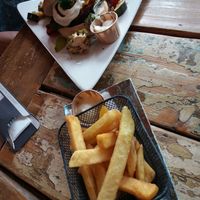 the vegan spicy burger with chips at De Zeemeeuw in Noordwijk