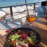 Lovely lunch time spot at Paraiso Beach in Le Lavandou