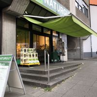 outside  at Denn's Biomarkt in Stuttgart