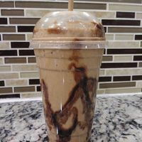 Chocolate Mousse Smoothie made with almond milk at Kitchen Life in Bensenville