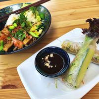 Sommerrollen und Superbowl at Veganese Quan Chay in Leipzig