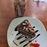 Snickers cake + moka frappé at BaoVegan in Cancun