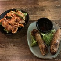 Kimchi Salat und Frühlingsrollen. Super lecker! at Comcha Vegan in Berlin