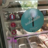 Ice clearly marked with a vegan sticker at D' Eisprinza z' Bludaz in Bludenz