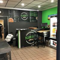 Inside - take away only at the moment (Corona) at Blondo's Pizza in Hamburg