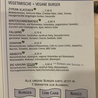 Note; Only the hearts with a V in it are vegan. This is not so clear in the picture. (Sept 2020) at WOLKE 8 Burgerhandlung in Montabaur
