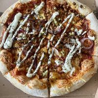 Vegan burger pizza with garlic sauce  at New York Pizza in Goes