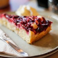 Raspberry Cake at Kafe Kaspar in Torshavn