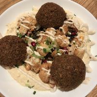 Vegan bowl with falafel and hummus   at Mirou in Hamburg