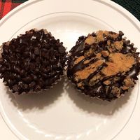 Gluten Free Vegan Cheesecake bites at Papa Ganache in Matawan