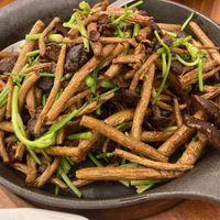Griddled tea tree mushrooms (干鍋茶樹菇) at XiángHé 祥和 - Serenity in Taipei