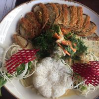 Changing bowl with fried "fish" at Caphe HOA 2 in Berlin