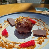 Postre Ferrero Rocher at Aromatic Restaurant in Altafulla