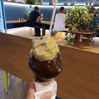 Vegan pistachio and dark chocolate at Heladeria Sotto Zero Santiago in Santiago De Compostela