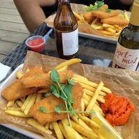 With local beer & apple drink at Kåseberga Fisk AB in Loderup