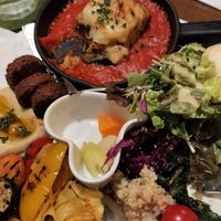 vegan plate at Cafe Absinthe カフェアブサン in Osaka