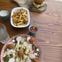 Vegan falafel salad, vegan burger   at Submarine Burger in Rijeka