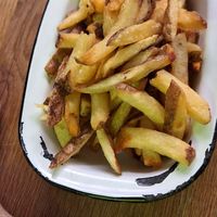 Homemade fries (served without dips?) at Submarine Burger in Rijeka