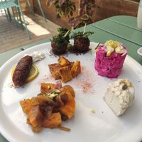 Tapas veganas variadas at Brio in Tarifa