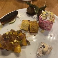 Combo tapas veganas at Brio in Tarifa