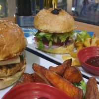 Sexy medeterianka and I love you, you love me burger at Restoran ŠtoRiJa in Rijeka