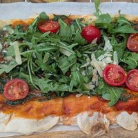 Vegane Pinsa kam mit Parmesan at Seasalt Café in Bruchsal