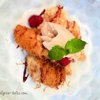 a childhood memory - Jens favorite baby porridge with vegan ice-cream and a baked banana at Adelfas by Jens in Mallorca