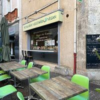 La devanture du restaurant at Le Jardin de Suzan in Cahors