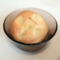 Garlic brioche at LoveUrth 러브얼스 in Busan