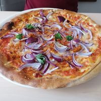 Vegan pizza - thin based and really tasty at Pizzeria Primavera in Bratislava
