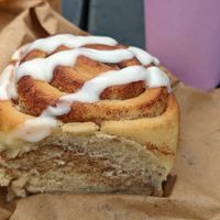 Cinnamon roll at Banilla Bakery at Podda and Wren in Kendal