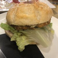 Hamburguesa vegetariana  at La Inopia in Pamplona