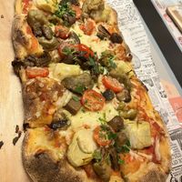 Pizza vegana   at Casa Leotta in Bilbao