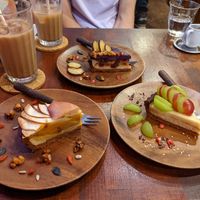 different seasonal tarts at Beinelmilel ベイネルミレル in Nishinomiya