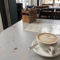 Innenbereich und Cappucino mit Hafermilch / inside and oat milk cappucino  at Villa Kalka in Cologne