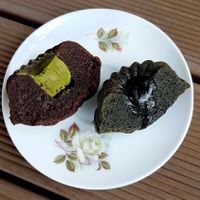 Flavors "green tea & chocolate" and "mugwort" at Mangnut 망넛이네 in Seoul