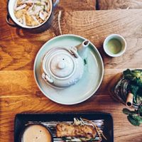 Suppe, Frühlingsrollen, Limonade und Tee at Com Chay in Mannheim