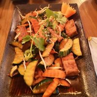 Nr. 32 Gemüse in dunkler Soße mit Tofu at Com Chay in Mannheim