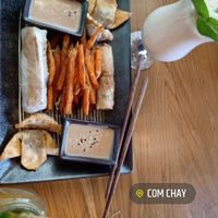 Vorspeisenteller, Bananensmoothie und Eistee at Com Chay in Mannheim