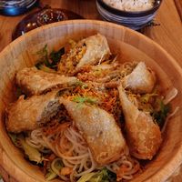 Hauptgang, Reisnudelsalat mit Frühlingsrollen at Com Chay in Mannheim