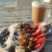 Smoothebowl lila at Lido Beach Club  in Playa Del Carmen