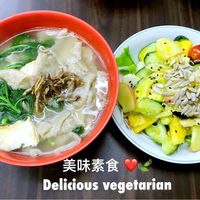 Delicious vegetarian food  at Tian Yuan 田园健康食品 in Central Singapore