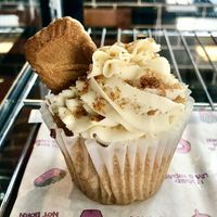 Biscoff cupcake at Nosh Cravings in Doha