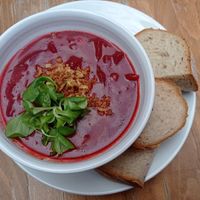 Vegan Beet Goulash - with onion and red beans. at Ezobooster - Maybe closed in Uherske Hradiste