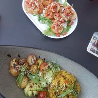 Bruschetta und Quinoa Bowl at Das Pfannkuchenhaus Deluxe in Mirow
