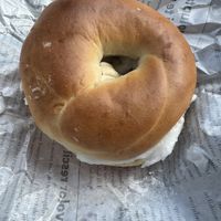 Bagel with vegan cream cheese and jalapenos  at Skool Beans in Vik