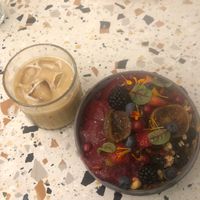 Nitro latte with almond and rice milk and Açaibowl at Szimply in Budapest