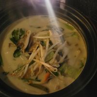 Kokossuppe Hähnchen at Be Heroes in Schlieren