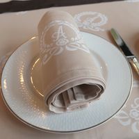 table (!)  at Windows in Geneva